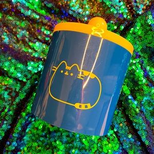 🟡RARE Pusheen blue and yellow plastic storage container🟡